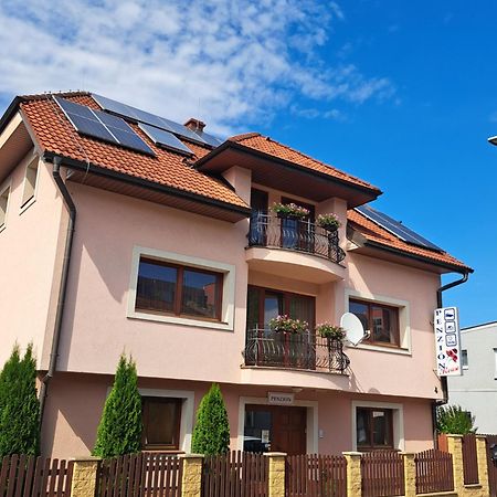 Penzion Rouse Bardejov Esterno foto