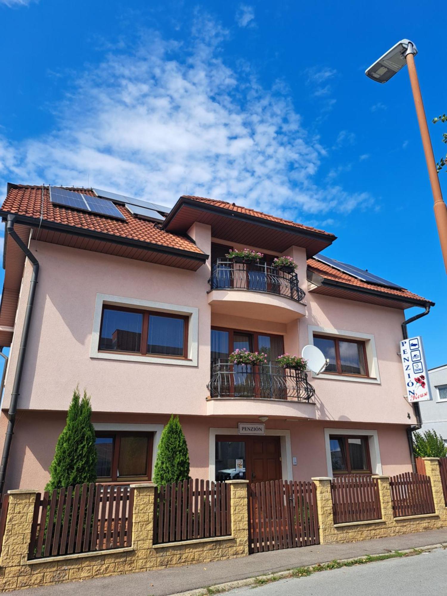 Penzion Rouse Bardejov Esterno foto