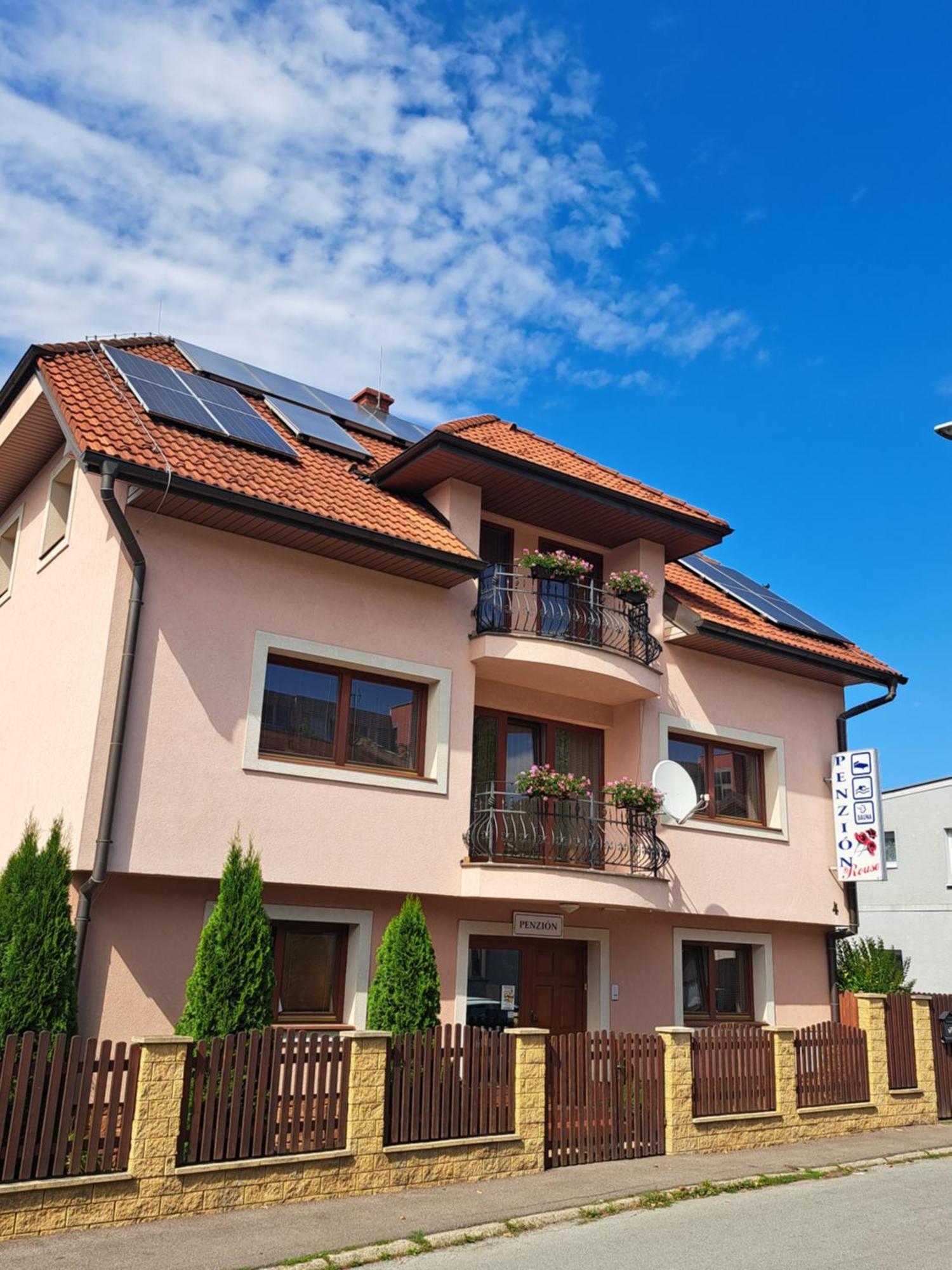 Penzion Rouse Bardejov Esterno foto